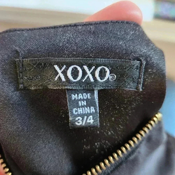 XOXO Gold and Black Sequin Dress Size 3/4 - Picture 5 of 7